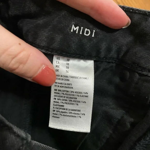 American Eagle Midi Stretch Black Distressed Shorts - Picture 3 of 4